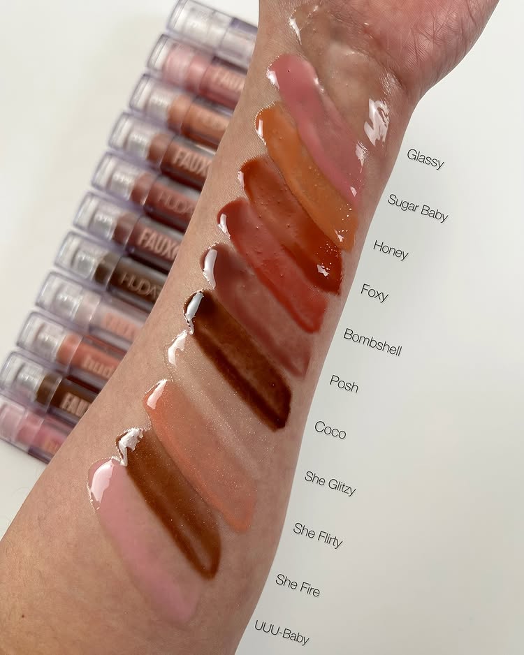 Sıcak Nadir Dudak Parlatıcısı  - Huda Beauty Makeup Bag incelemesi ve fiyatı